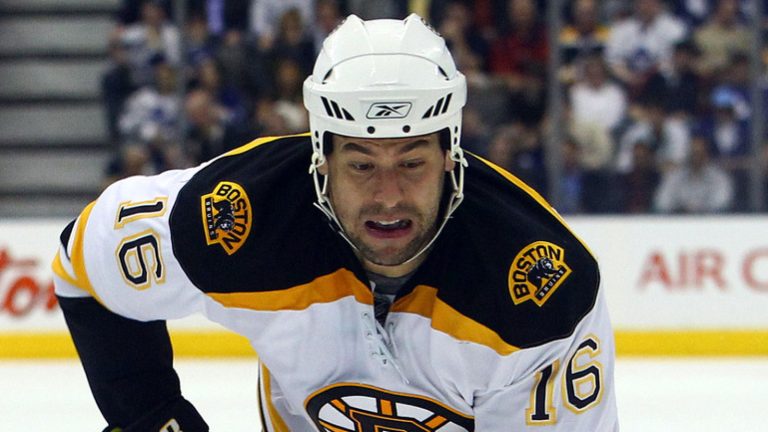 Bruins name former player as new HC