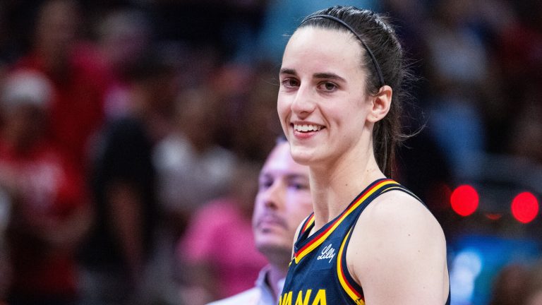 Caitlin Clark issues nine-word postgame response to Fever-Sun fights