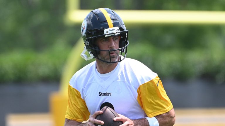 Former NFL GM’s bold Aaron Rodgers prediction should worry Steelers