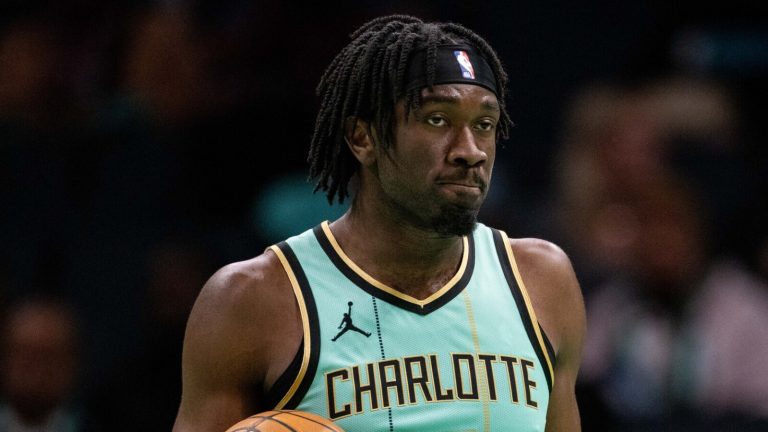 Hornets, Suns pull off massive draft-night trade