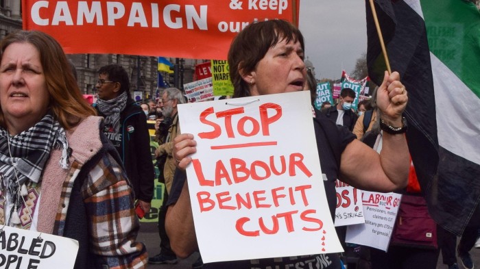 Starmer faces growing Labour rebellion over welfare cuts
