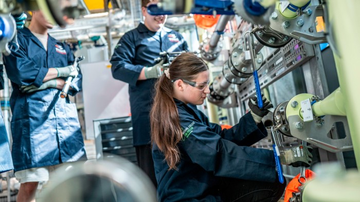 Energy prices cut for business as part of UK industrial strategy