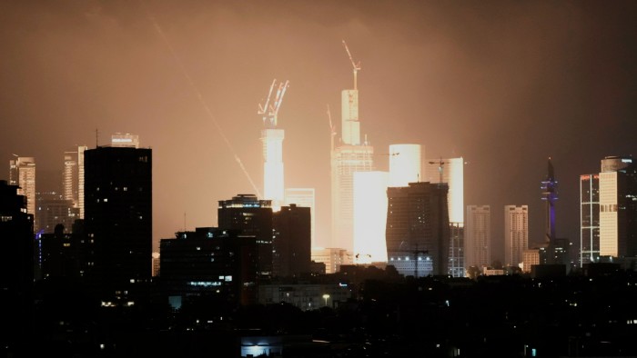 Iran launches wave of missile strikes against Israel