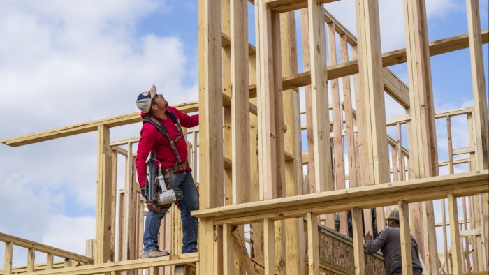 US housing construction falls to 5-year low as tariffs weigh on sector