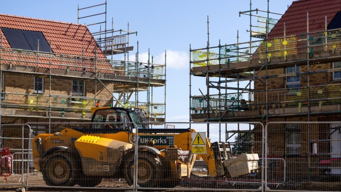 Reeves plans ‘housing bank’ to deliver cheaper financing for builders