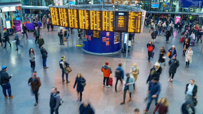 Rachel Reeves to back Manchester-Liverpool rail link in transport spending boost