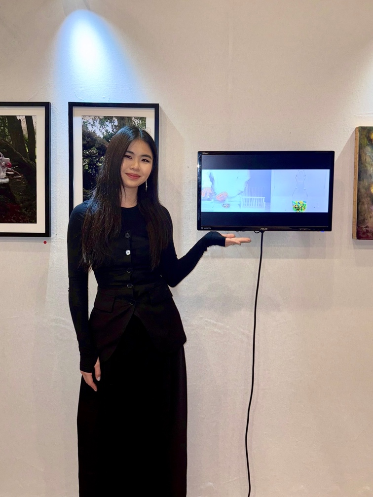 Rewriting the Act of Looking: Tactile Narratives in Yijing Miao’s Practice