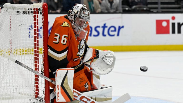 Ducks trade longtime goaltender John Gibson to Red Wings