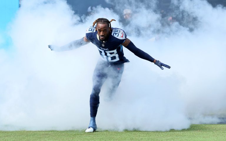 L’Jarius Sneed Gives Encouraging Injury Update
