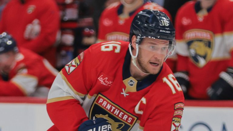 Panthers’ Aleksander Barkov takes home pair of awards