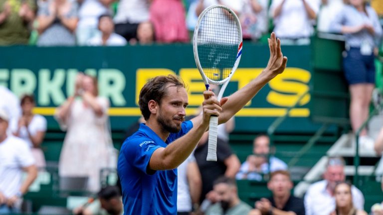 Medvedev defeats old rival Zverev to reach Halle Open final