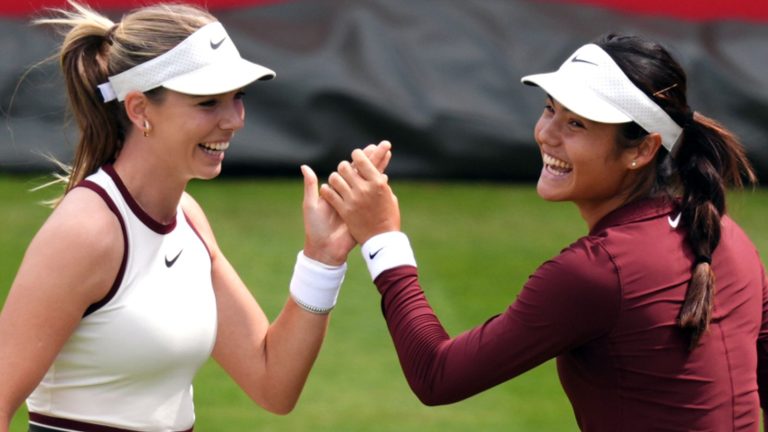 Emma Raducanu and Katie Boulter claim doubles victory at Queen’s Club in opening round of HSBC Championships | Tennis News
