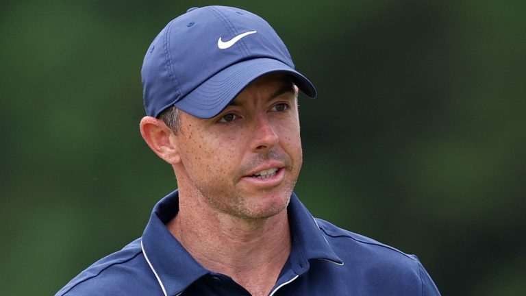 US Open 2025: Rory McIlroy, Scottie Scheffler battle through as Bryson DeChambeau misses cut and Sam Burns leads at Oakmont | Golf News