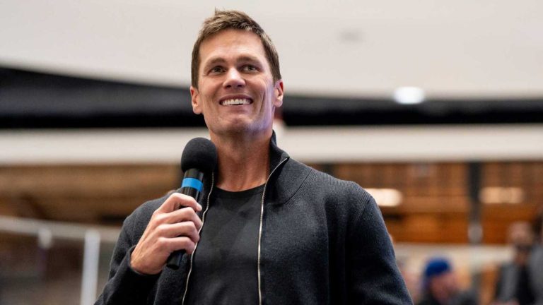 Tom Brady again downplays Raiders role