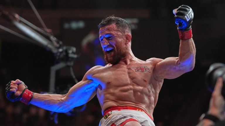 Merab Dvalishvili defeats Sean O’Malley to retain bantamweight title at UFC 316