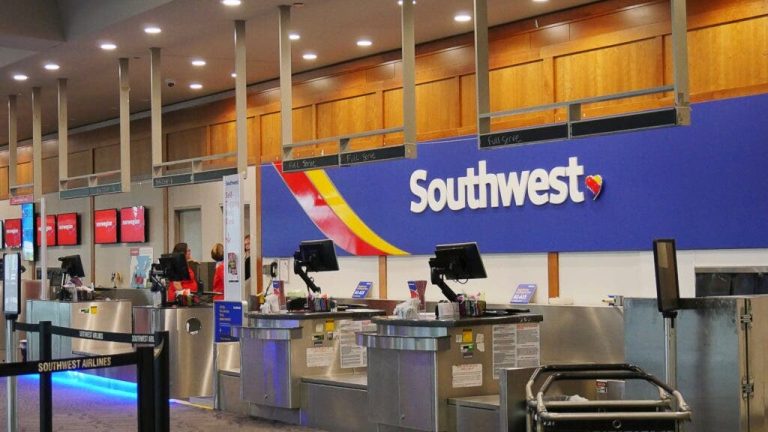 Southwest’s Rocky Q3 Outlook Sparks Doubts Over Steep Q4 Profit Climb