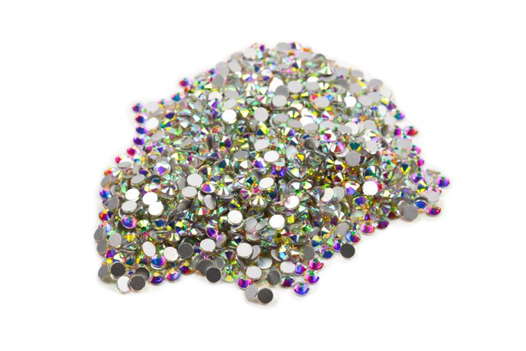 Why Use Flatback Crystals in Fashion and Design?