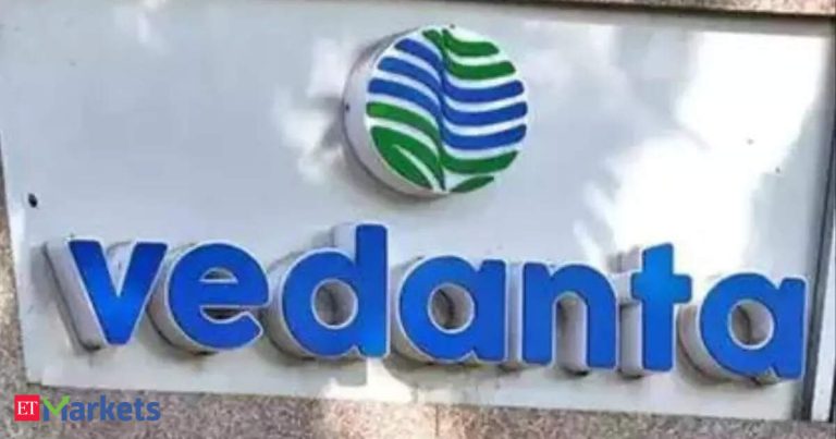 Vedanta shares down 2% in 1 year but giving 7% dividend. Is it enough to buy the stock?