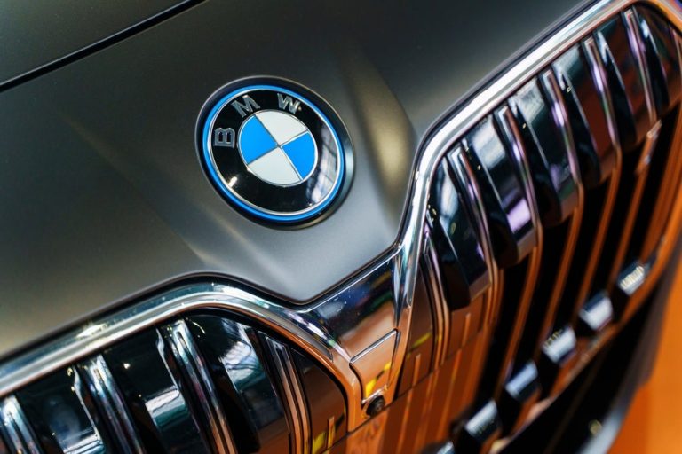 BMW Group revenues and profit sharply down in Q2