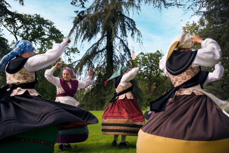 What to Pack for a Renaissance Festival If You’re Plus-Size and Fabulous