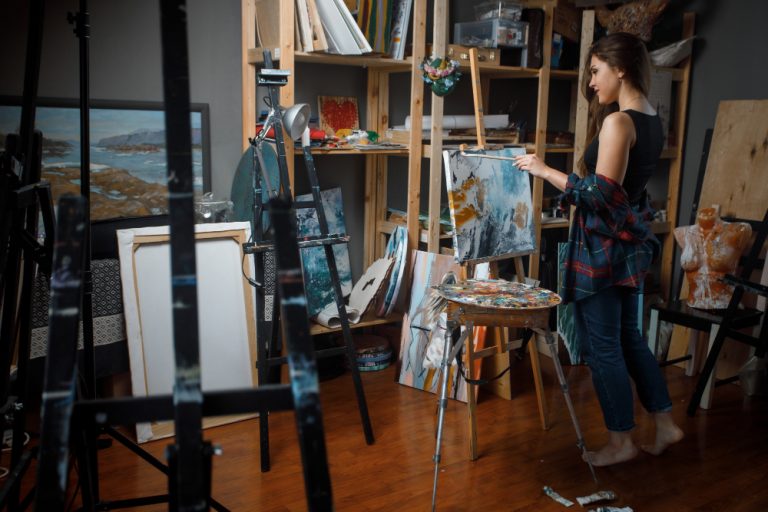 How to successfully sell your art on Instagram