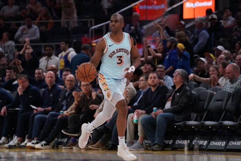 Clippers president: Team ‘strongly considering’ reunion with Chris Paul