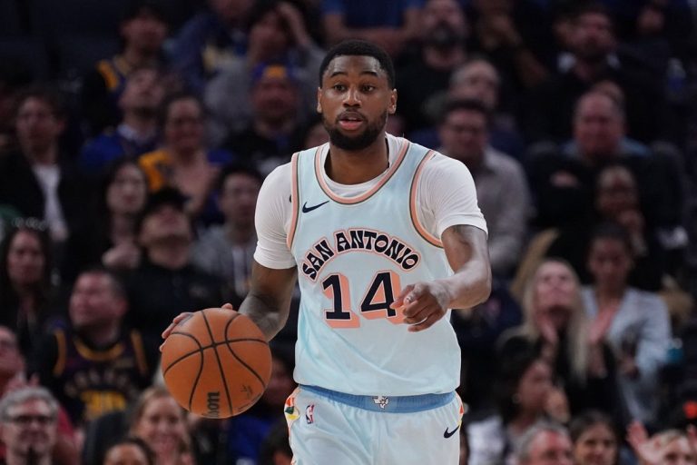 Trail Blazers sign former first-round G Blake Wesley