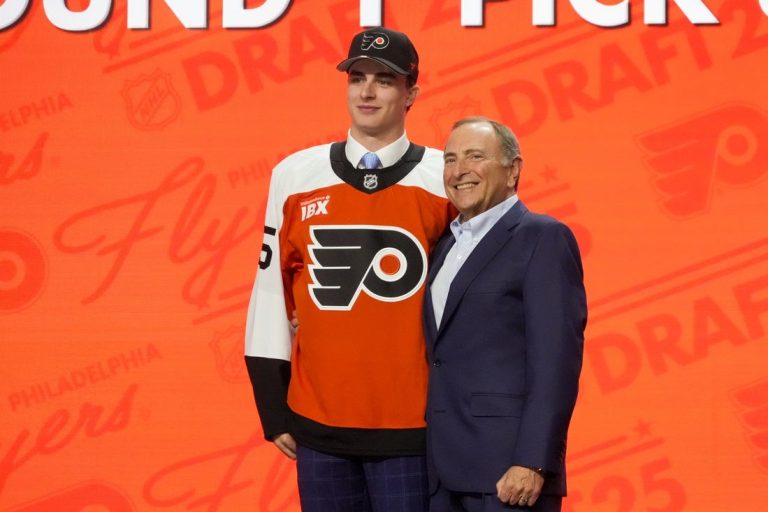 Report: Flyers’ top draft pick Porter Martone to play at Michigan St.
