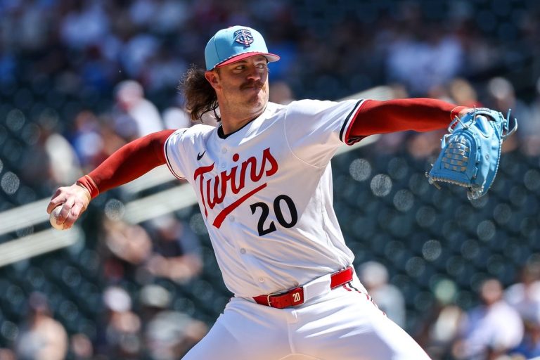 Twins try to sweep Cubs, close in on .500 mark