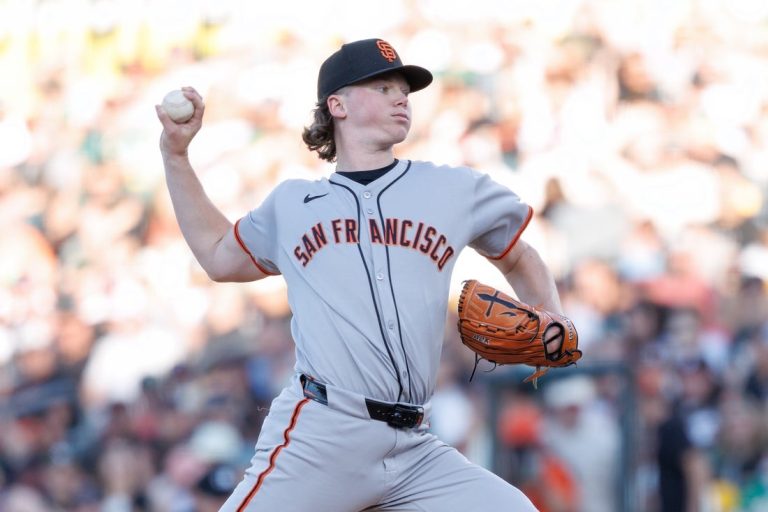 Giants top Athletics to take series