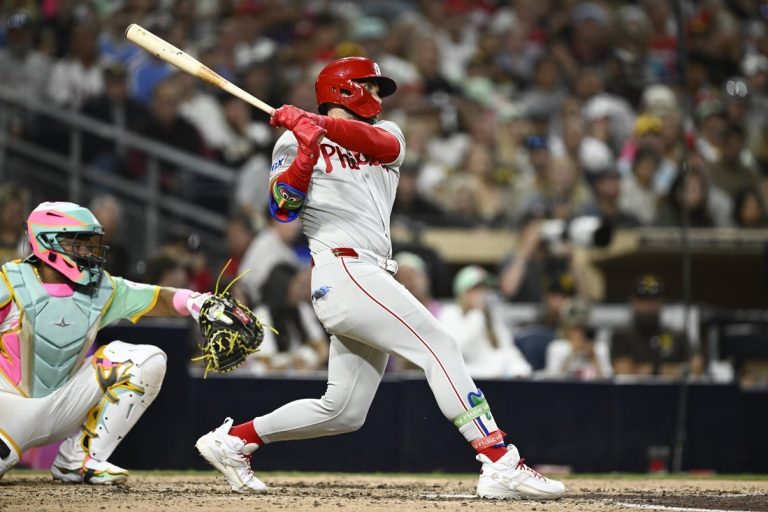 Padres, Phillies make final push before All-Star break