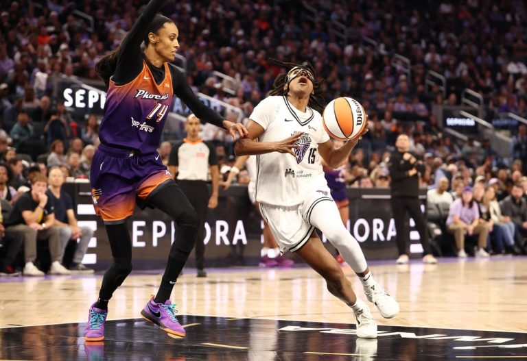 Alyssa Thomas’ last second free throw pushes Mercury past Valkyries