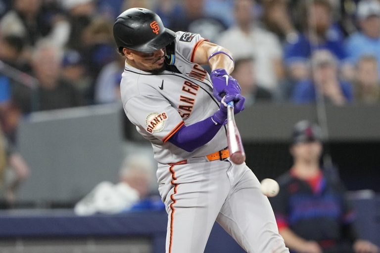 After historic shutout, Giants look to cash in vs. Blue Jays