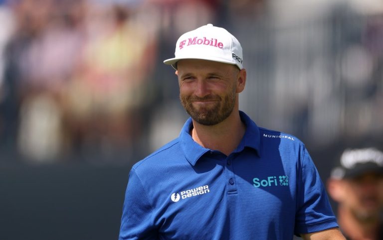 Wyndham Clark excels at Open, keeps anger in check