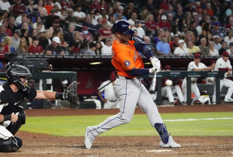Streaking Astros open series against stumbling A’s