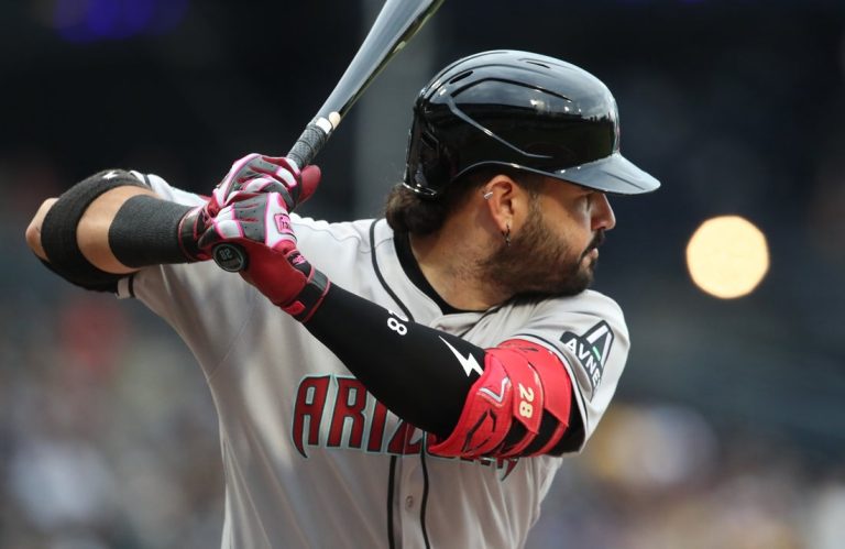 D-backs (and Tigers) await news on Eugenio Suarez’s hand