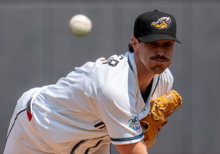 Blue Jays acquire Cy Young winner Shane Bieber from Cleveland