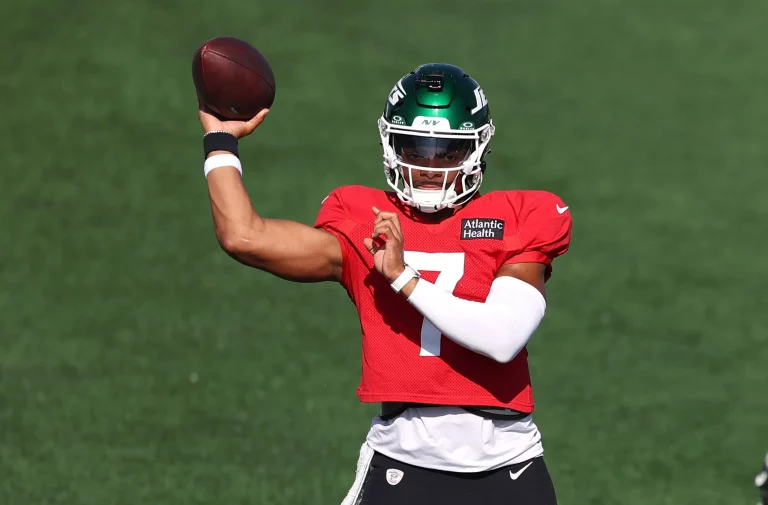 Adam Schefter Reveals Injury Update On Justin Fields