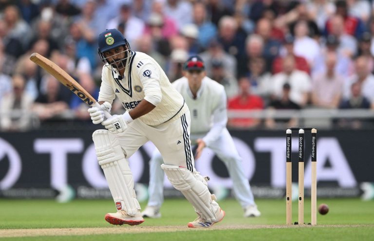 Ben Duckett takes a blinder as Shardul Thakur perishes to Ben Stokes for 41 on Day 2 of ENG vs IND 2025 4th Test [Watch]