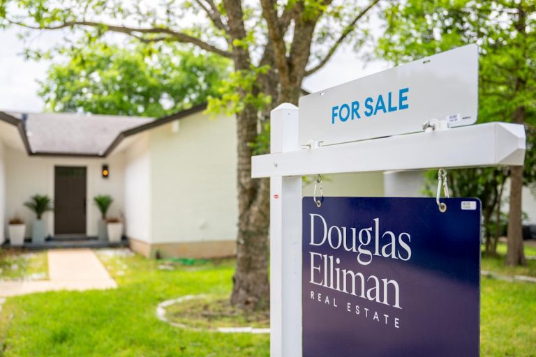 Mortgage rates drop for fifth straight week