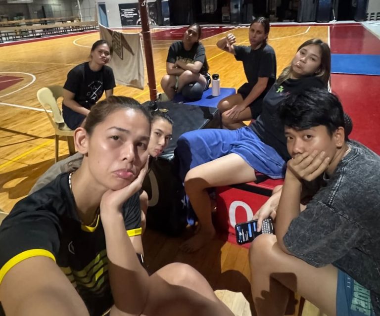 PLDT players stranded in QC flood, safely rescued
