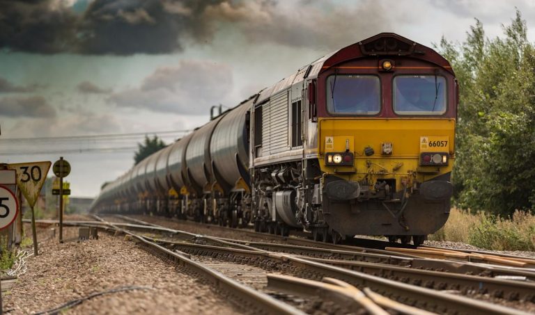 Canadian Pacific Railway (CP) Discloses C$1.4 Billion Debt Offering