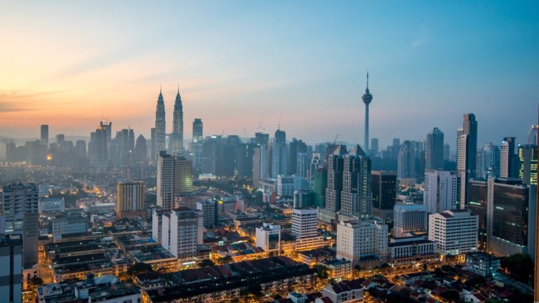 ‘No potholes on roads, clean air’: After visiting Kuala Lumpur, Indian tourist laments lack of civic sense in India