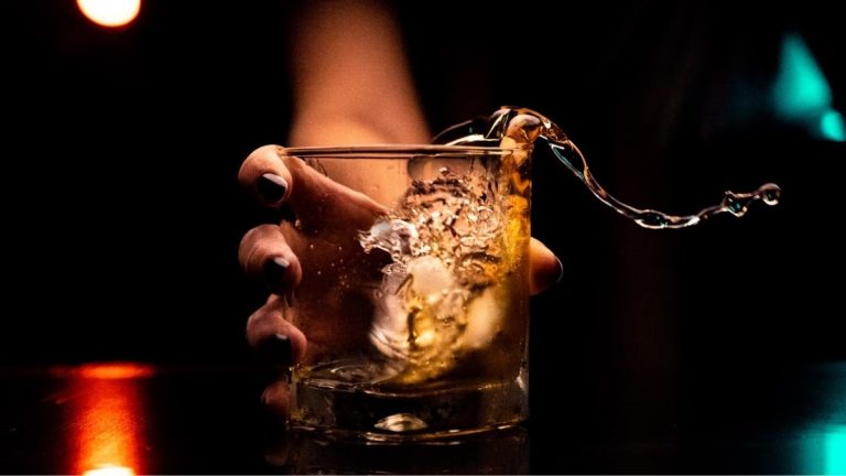 ‘No Alcohol’ strike in Maharashtra, over 20,000 bars to be shut over duty hike
