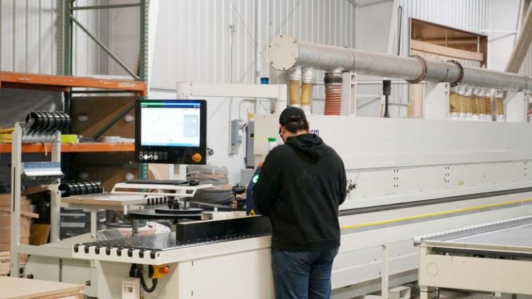 US manufacturing output edges up in June