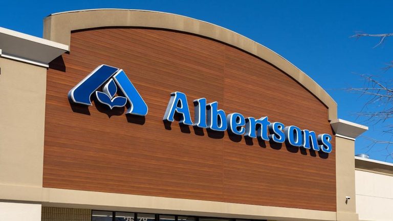 Albertsons and unions reach tentative agreement