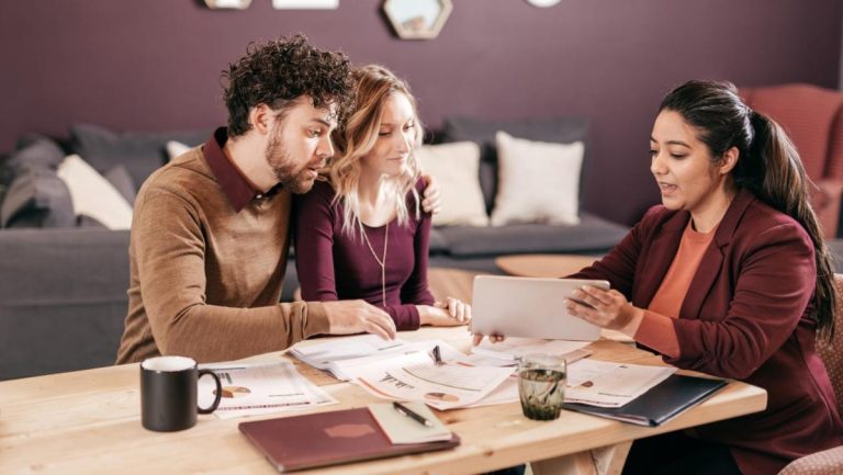 7 Mistakes I See People Make When Setting Up Their Bank Accounts