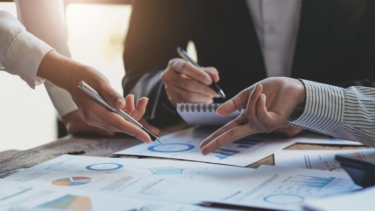 UK business confidence plummets to three-year low – ICAEW