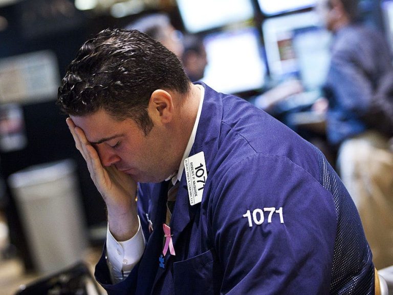 Famed market bear Albert Edwards warns of an ‘everything bubble’ in US stocks and home prices that could soon pop