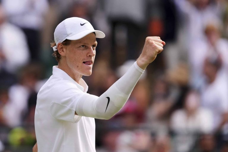 Jannik Sinner powers into semifinals amid injury fears